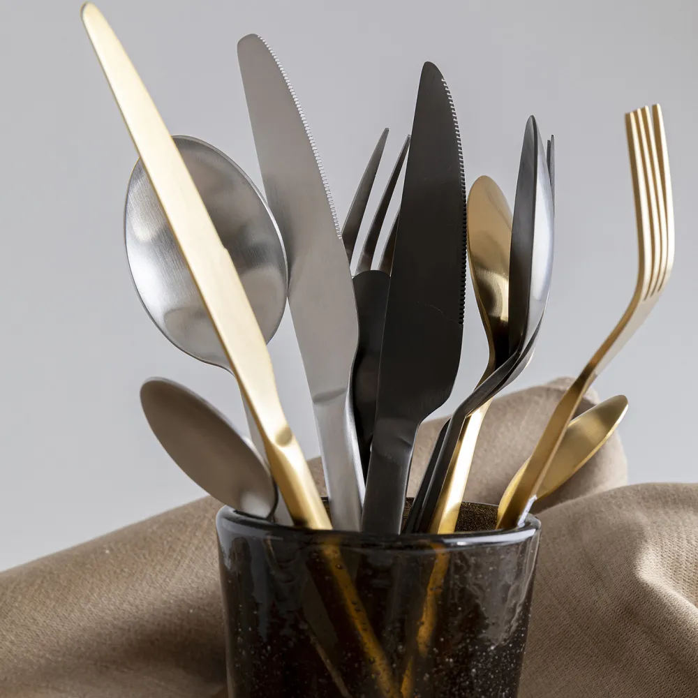 bestek_gloria_mat_zilver__stuks_0.webp KARE Design Bestek Gloria Mat Zilver (16 Stuks)