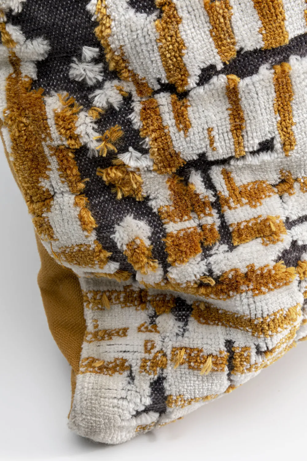 kussen_scratched_multi_xcm_2.webp KARE Design Kussen Scratched Multi 45x45cm