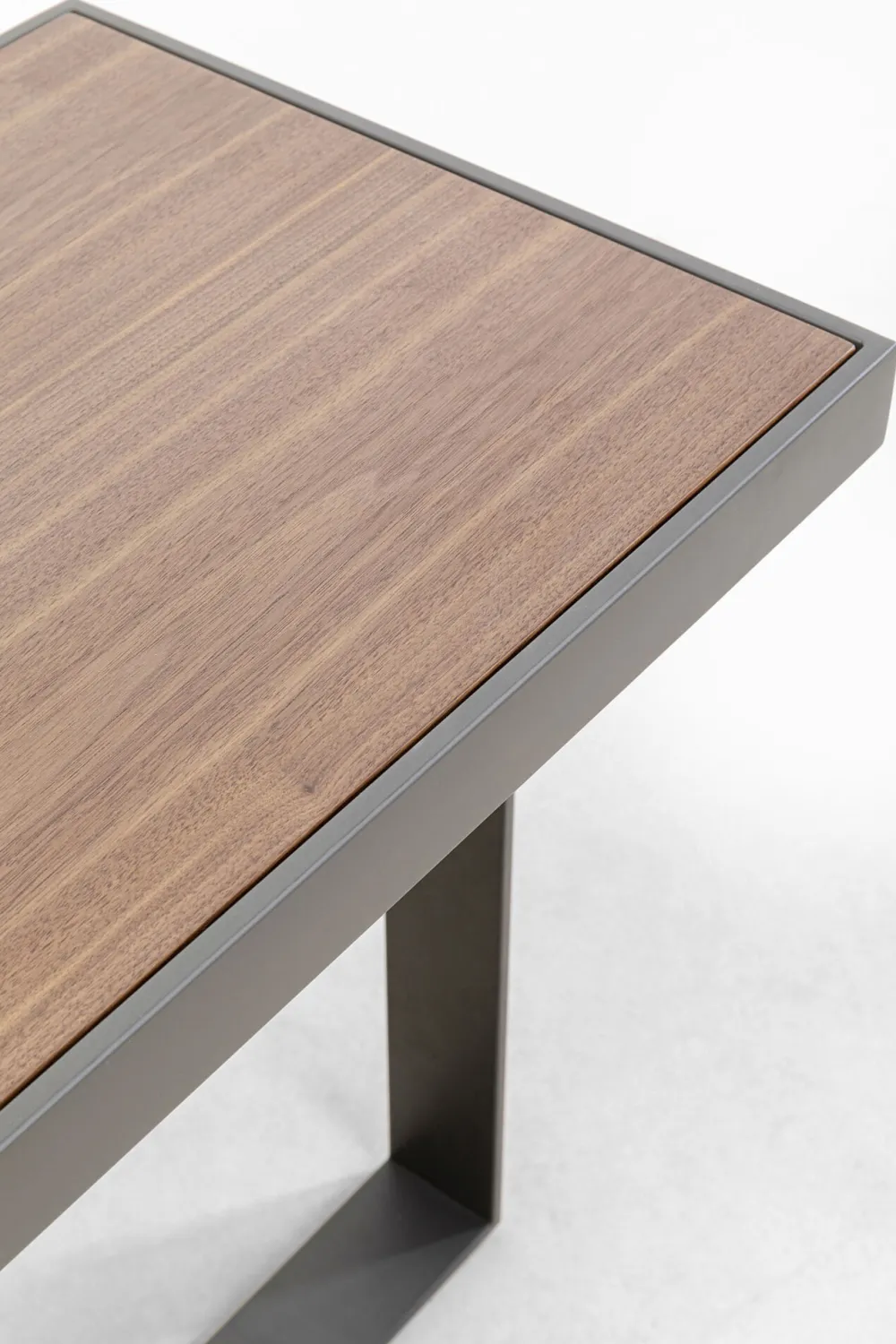 sidetable_bravo_xcm_5.webp KARE Design Sidetable Bravo 150x45cm